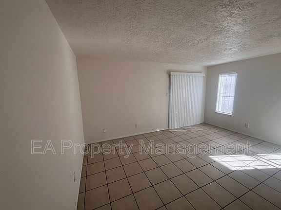 5th image of 1005 Dickerson Dr SE Unit 1