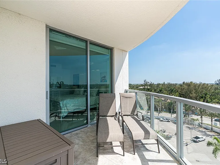 3000 Oasis Grand Blvd #801 — Photo 15