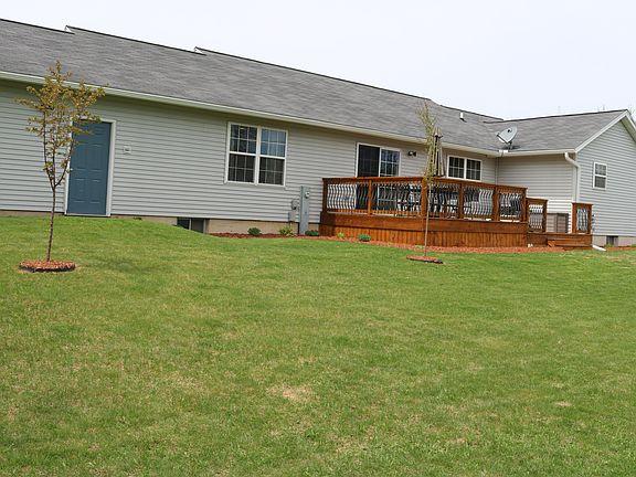 3rd image of 2144 Meadow Dr