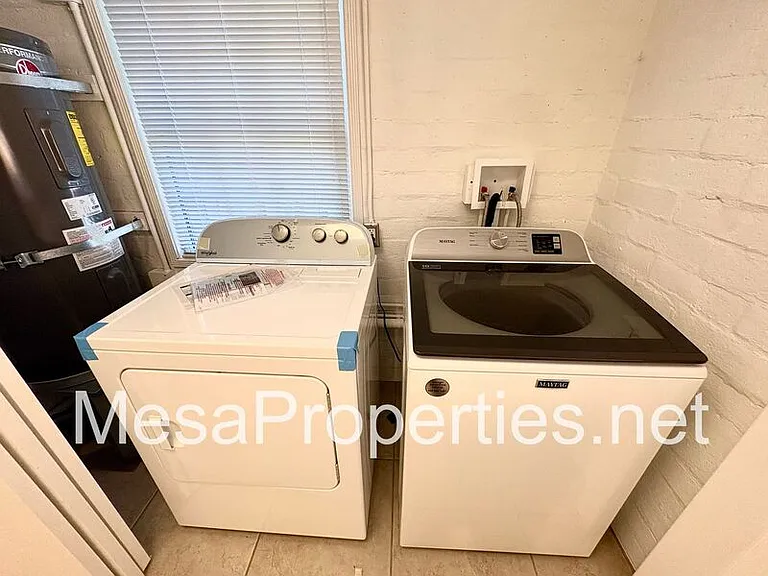1480 N Mills Ave #BACK HOUSE — Photo 13