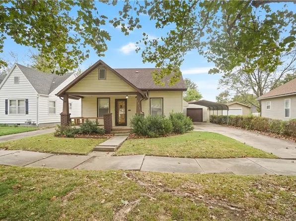 1321 W 6th St, Coffeyville, KS 67337