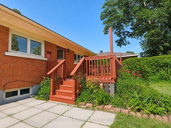 2nd image of 2148 Iris St
