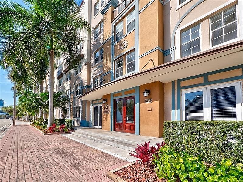 1st image of 533 NE 3rd Ave APT 523