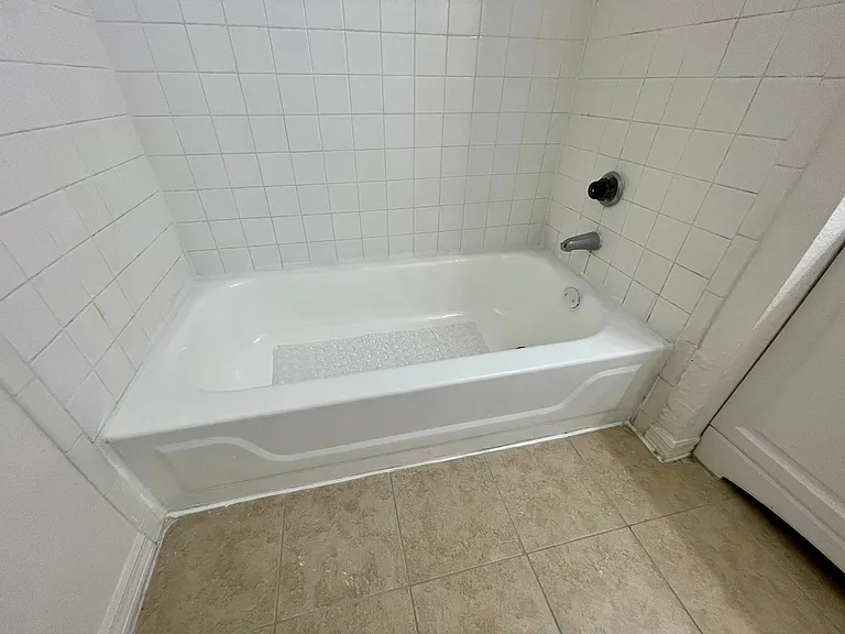 8813 Latrec Ave #301 — Photo 9
