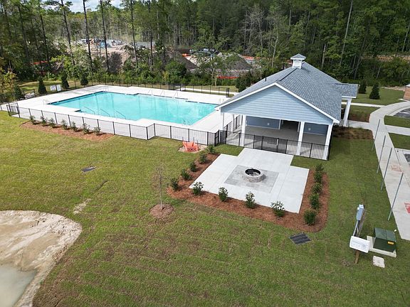 Community Swimming Pool to use