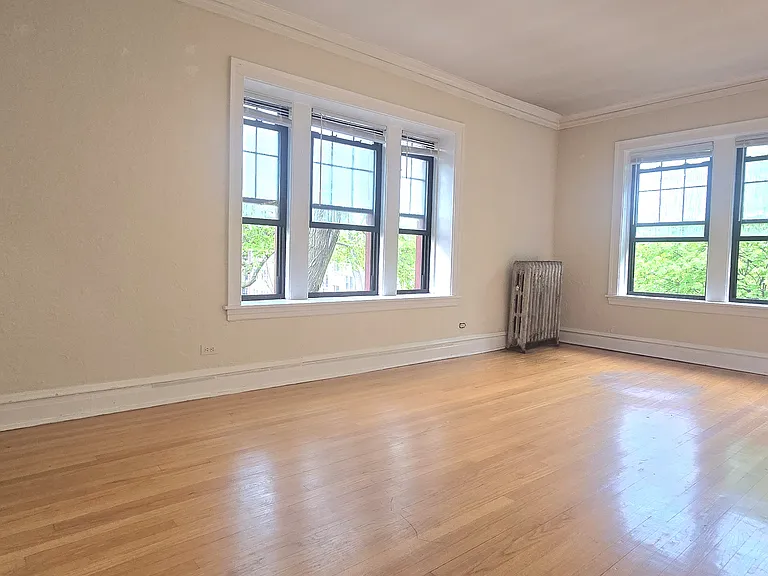 5074 N Winchester Ave #2 — Photo 1