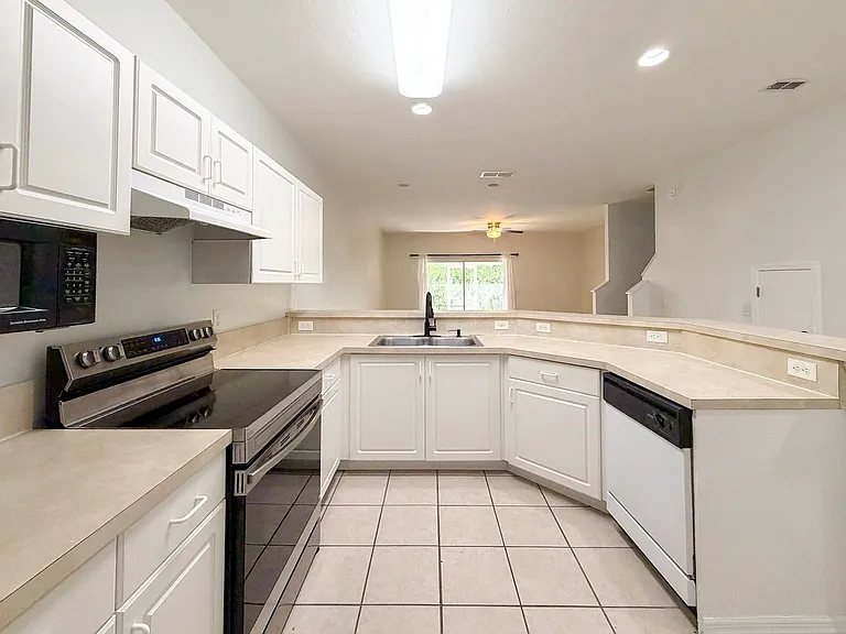 13200 W Newberry Rd E #175 — Photo 7
