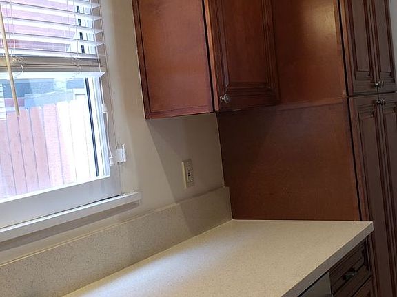 4th image of 143 Argonne Ave #143