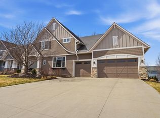 11587 Avery Dr, Inver Grove Heights, MN 55077