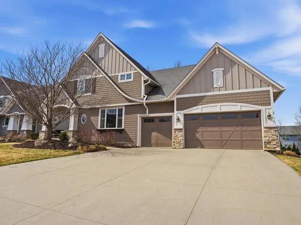 11587 Avery Dr, Inver Grove Heights, MN 55077