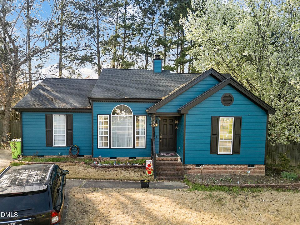 1st image of 104 Iron Kettle Ct