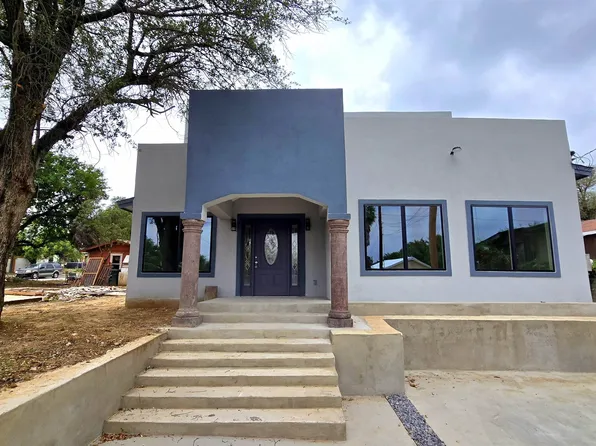 1017 1/2 E Lyon St, Laredo, TX 78040