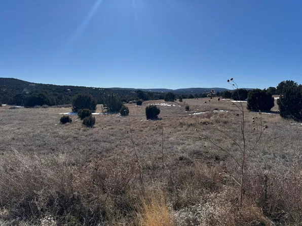 21 Richland Dr, Tijeras, NM 87059