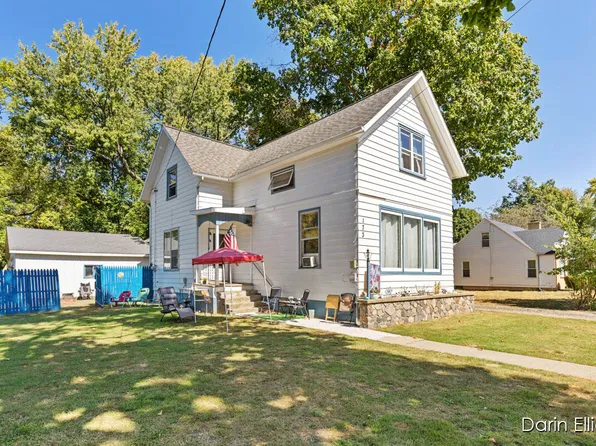 173 Church St, Saranac, MI 48881