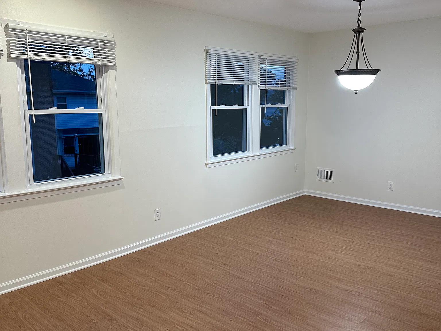 3 bed, 1300 sqft, $3,500 — Photo 3