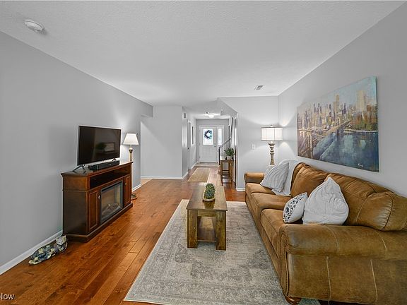 5th image of 1771 Rolling Hills Dr APT B