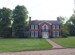 146 Westwind Rd, Indian Hills, KY 40207