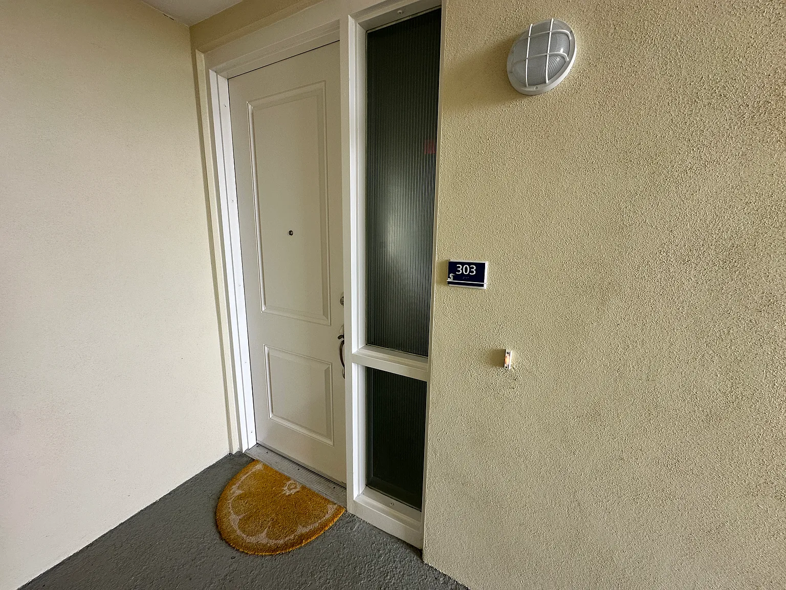 3 bed, 2.5 bath, 1857 sqft, $3,000 — Photo 2