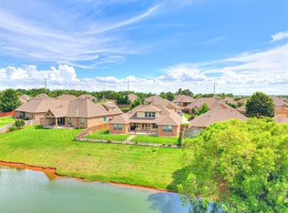 19420 Crest Ridge Dr, Edmond, OK 73012