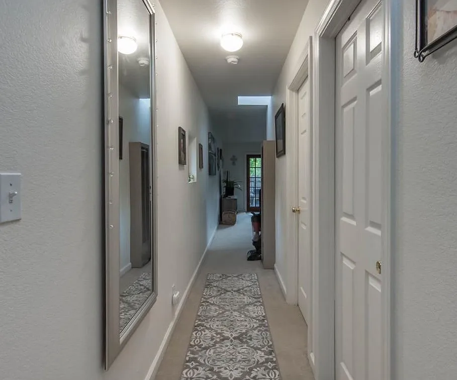 2 bed, 900 sqft, $2,175 — Photo 3