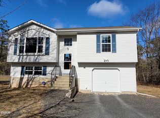 61 Nosirrah Rd, Albrightsville, PA 18210