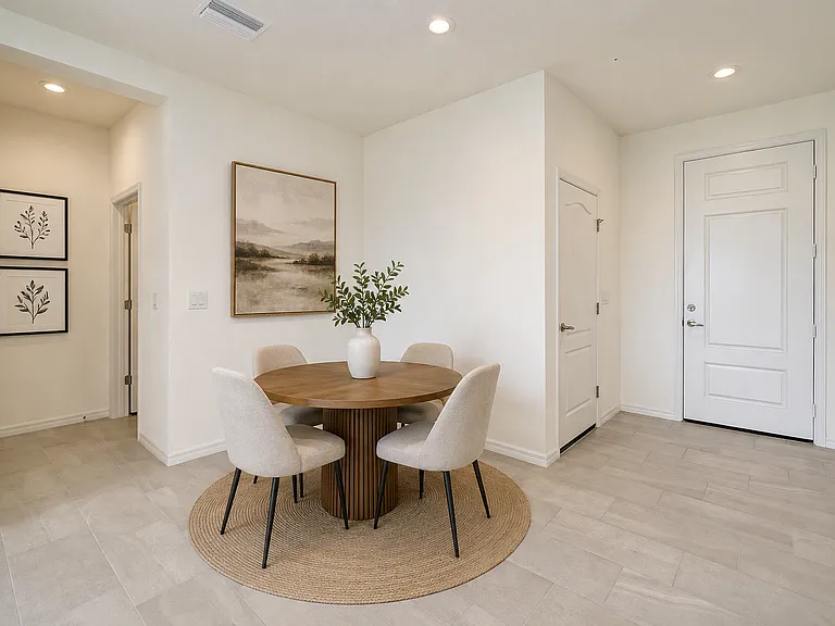 2206 Washington Palm Ct — Photo 3