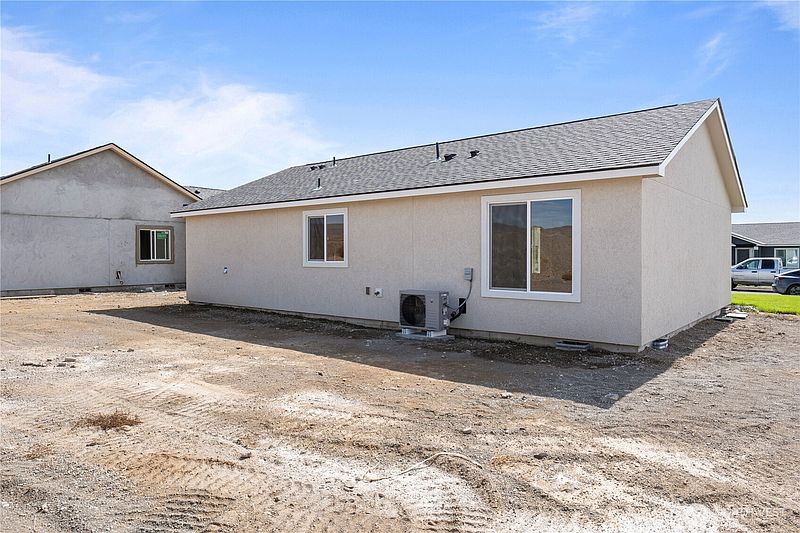 4th image of 207 Tawsha Street
