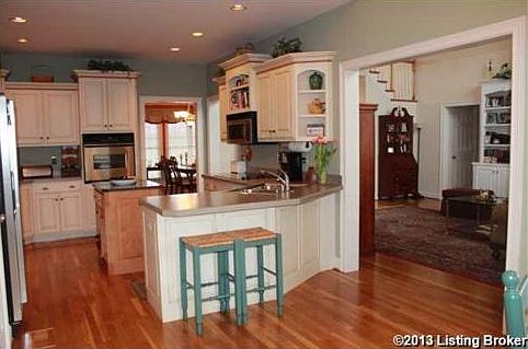 4th image of 1030 Bittersweet Ln