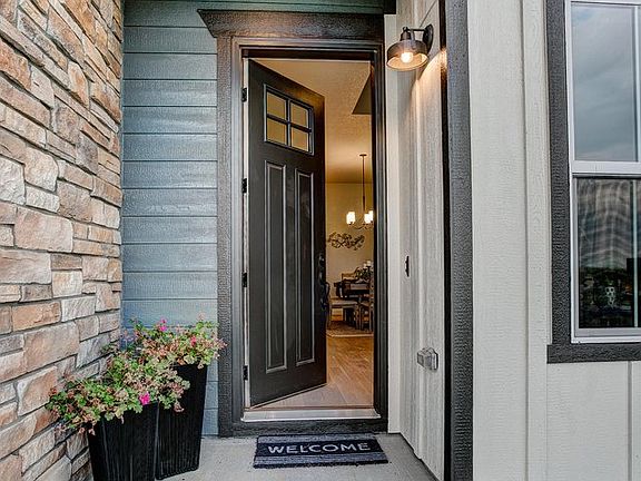 4th image of 1521 Stoneseed St