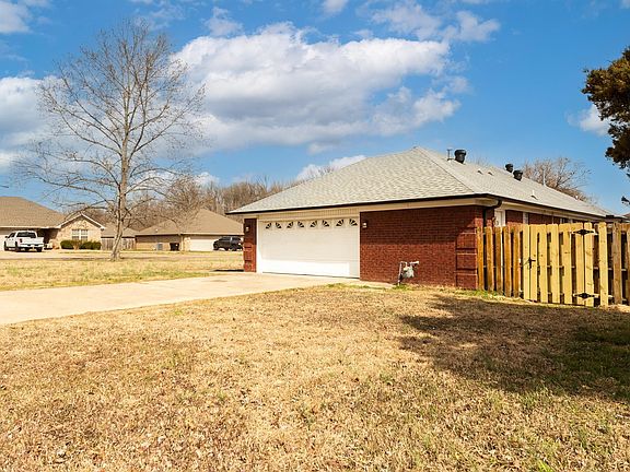 4th image of 31 Crosswind Cv