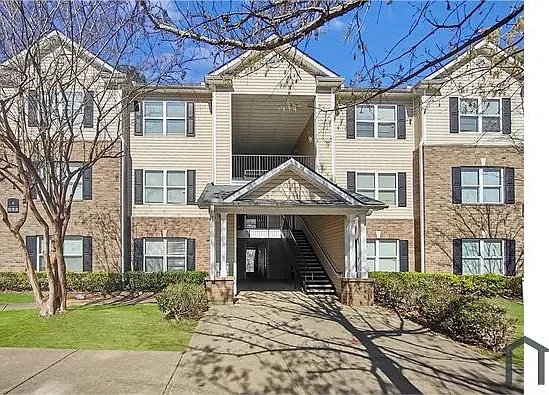 3 bed, 1700 sqft, $1,700 — Photo 2