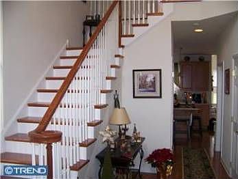 2nd image of 25 Jamie Ln