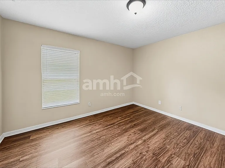 924 Burland Cir — Photo 12