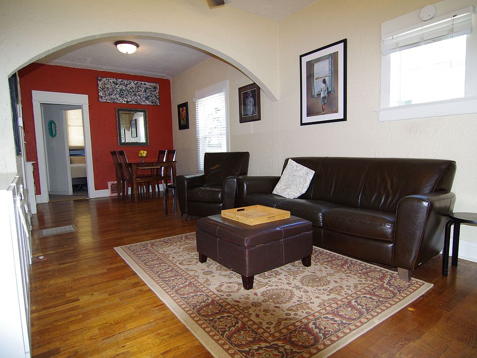 Spacious Main Room!