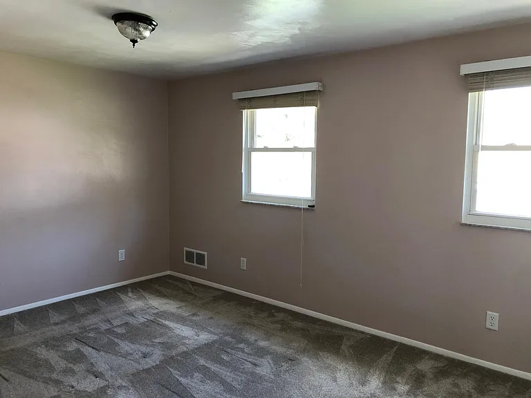 197 E White Oak Dr #A — Photo 6