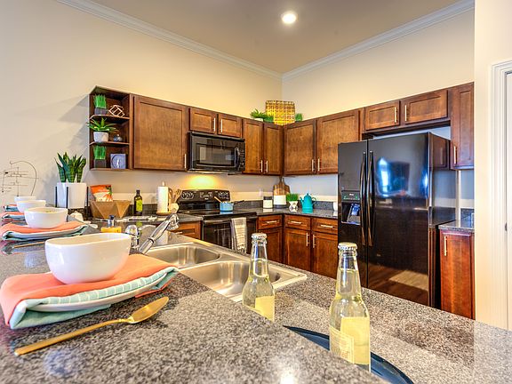 Lake Lofts at Deerwood Apartments in Jacksonville, FL