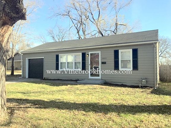 5th image of 2905 N 53rd St