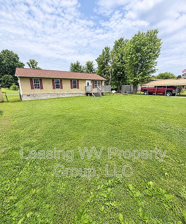 1st image of 304 1st St