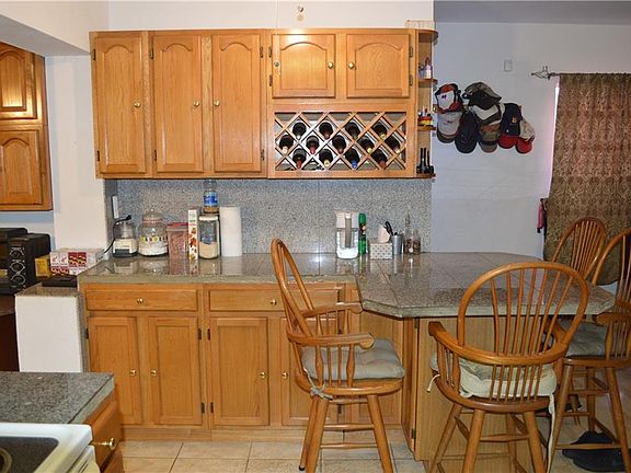 3rd image of 4932 Murray Hill Dr