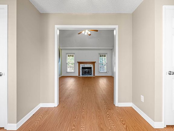3rd image of 469 Kristie Michelle Ln