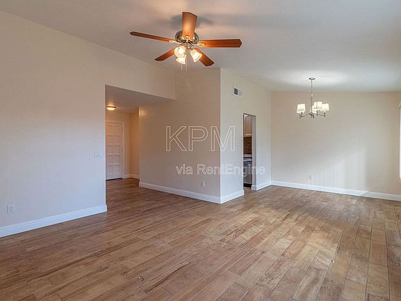 4th image of 2414 Shropshire Dr