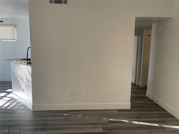 5th image of 4400 S Jones Blvd Unit 1063