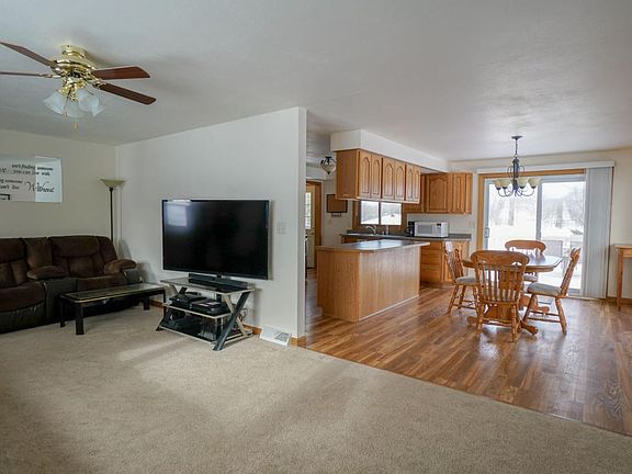 Howard's Grove Home-15