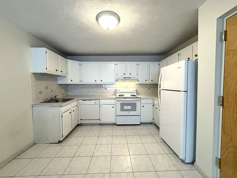 1st image of 6 McLean Rd #5