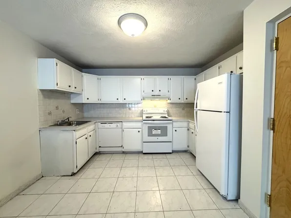 6 McLean Rd #5, Saugus, MA 01906