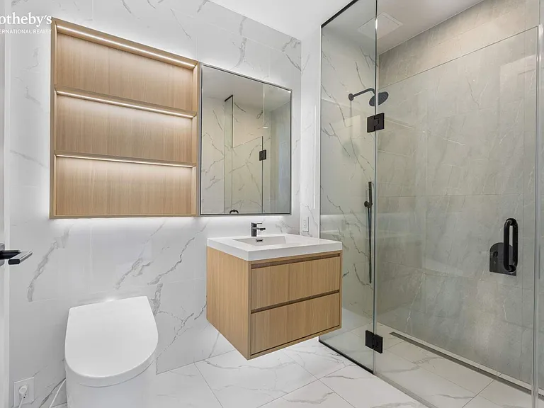 37-34 33rd St #4F — Photo 7