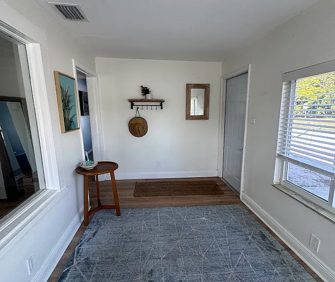 244 SW 5th Ave — Photo 9