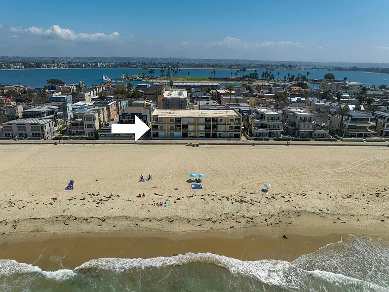 3755 Ocean Front Walk #12 — Photo 33