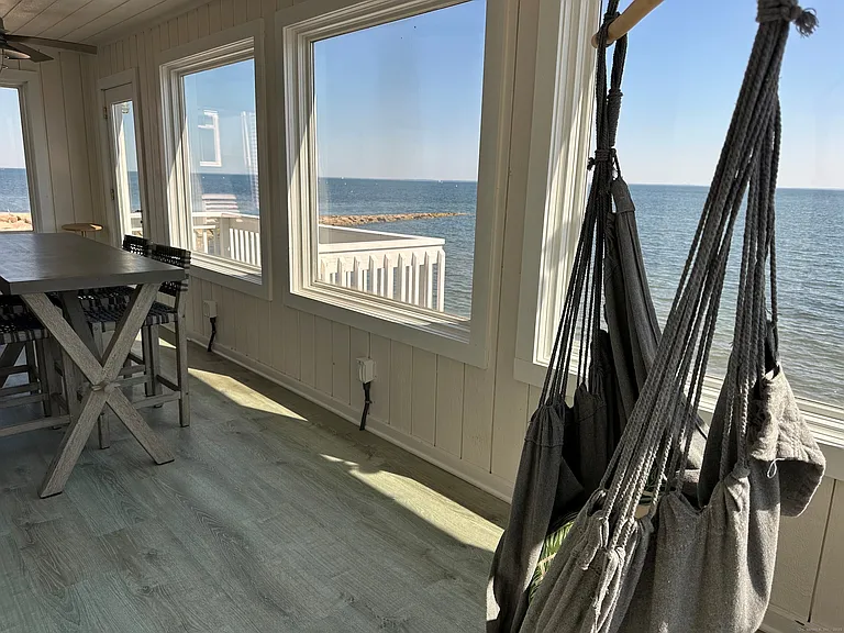 2149 Fairfield Beach Rd — Photo 17
