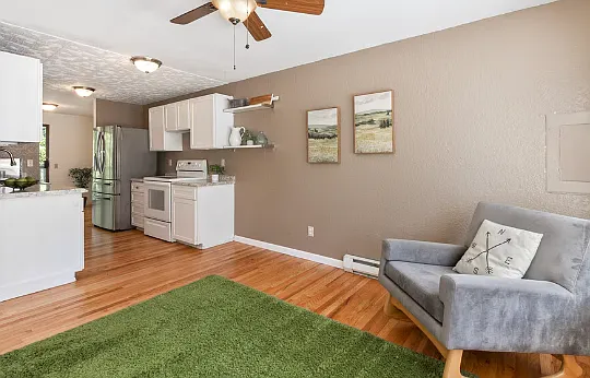 1800 Grant Ave S #D1 — Photo 4